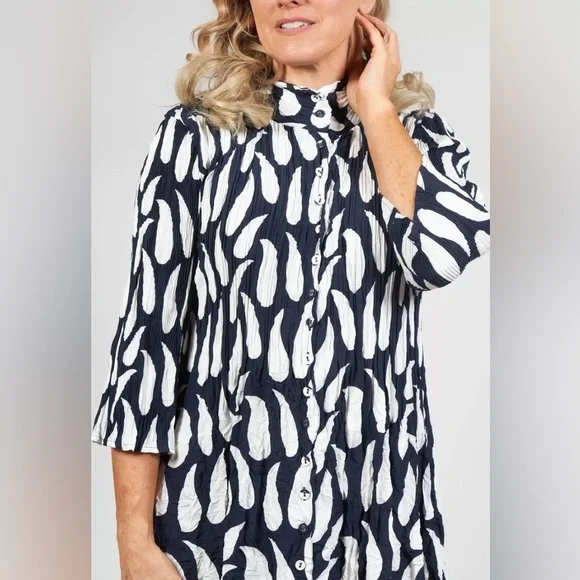 AlQuema Smash Nehru Collar Coat Dress Navy with White Ink Droplet - Picture 2 of 11